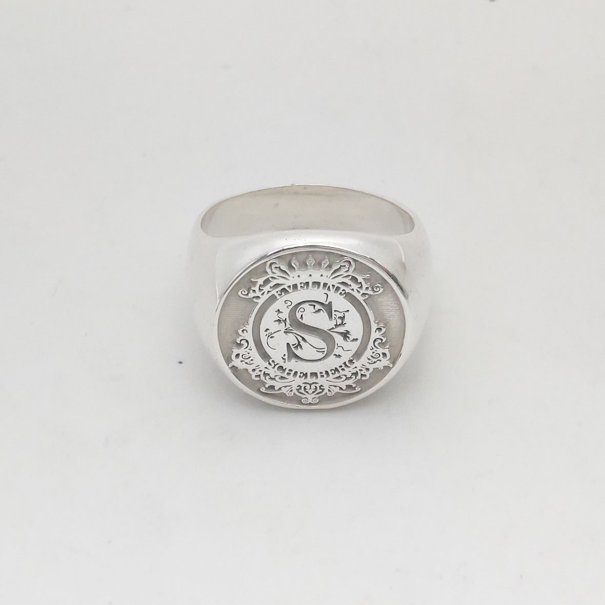 Custom Engraved 17mm Round Top - Statement Cocktail Ring 评论和价格