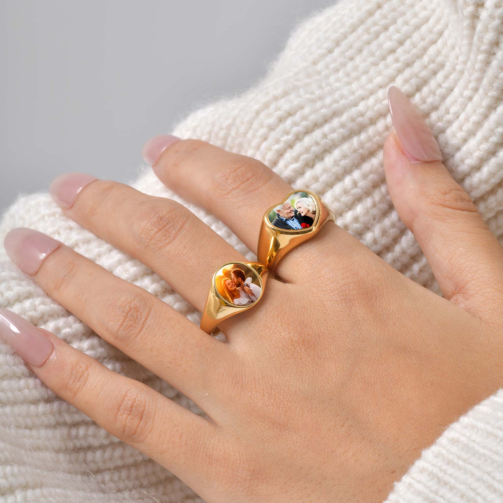 Custom Photo Signet Ring for W - Statement Cocktail Ring 评论和价格