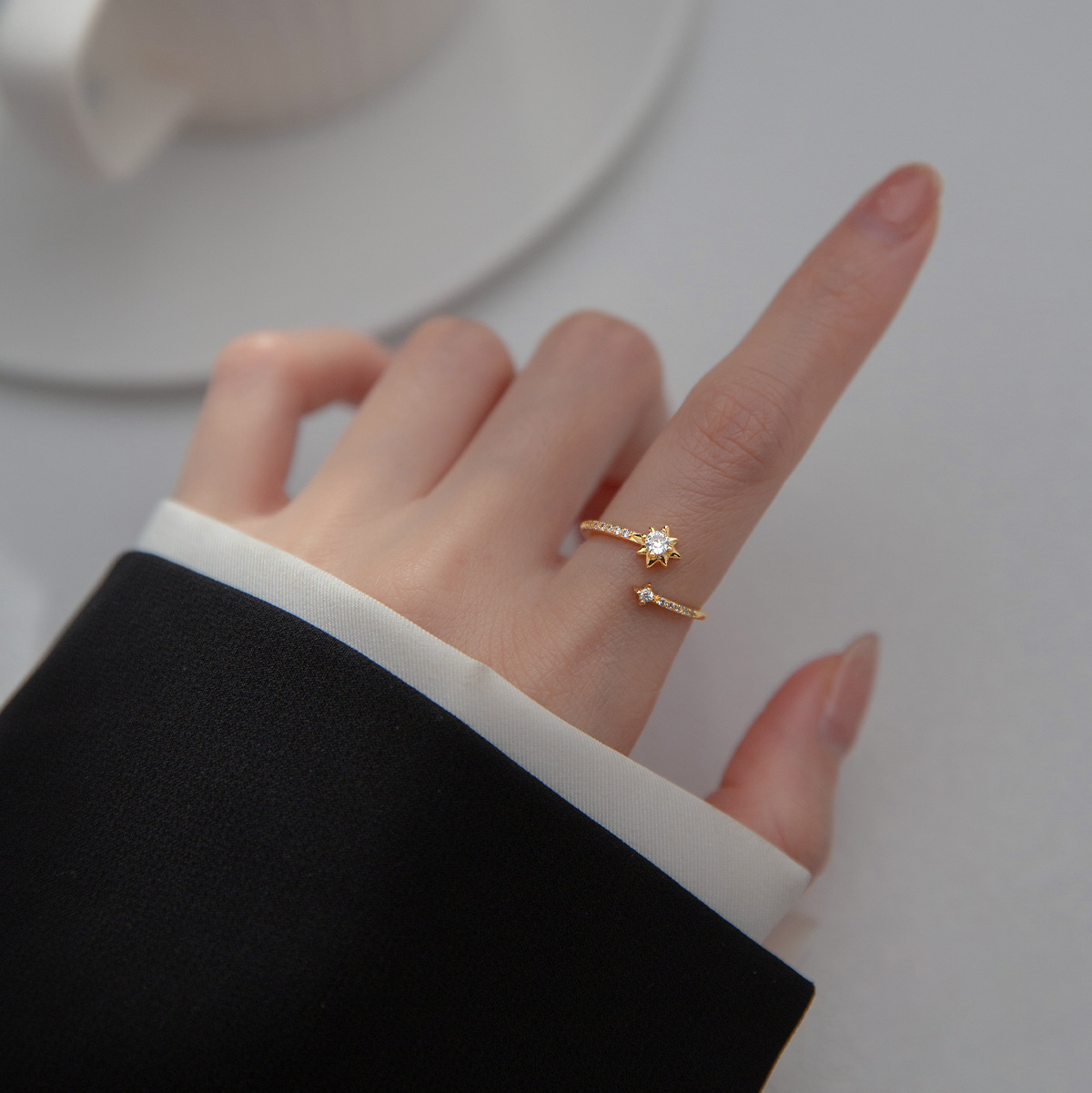 New in 925 Sterling Silver Zir - Statement Cocktail Ring 评论和价格